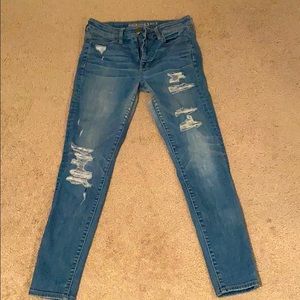 Women’s American Eagle Destroyed Skinny Jeans